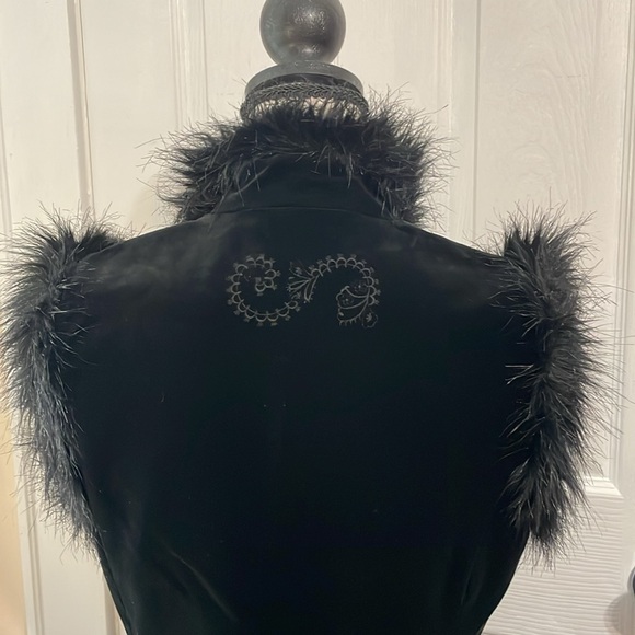 Warehouse US size 6 faux velvet Black vest - Picture 4 of 6